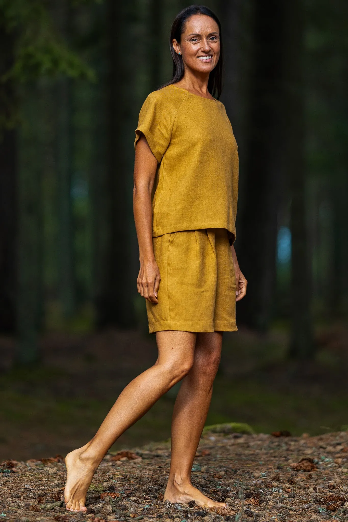 Linen Pleated Shorts BERGEN In Amber Yellow