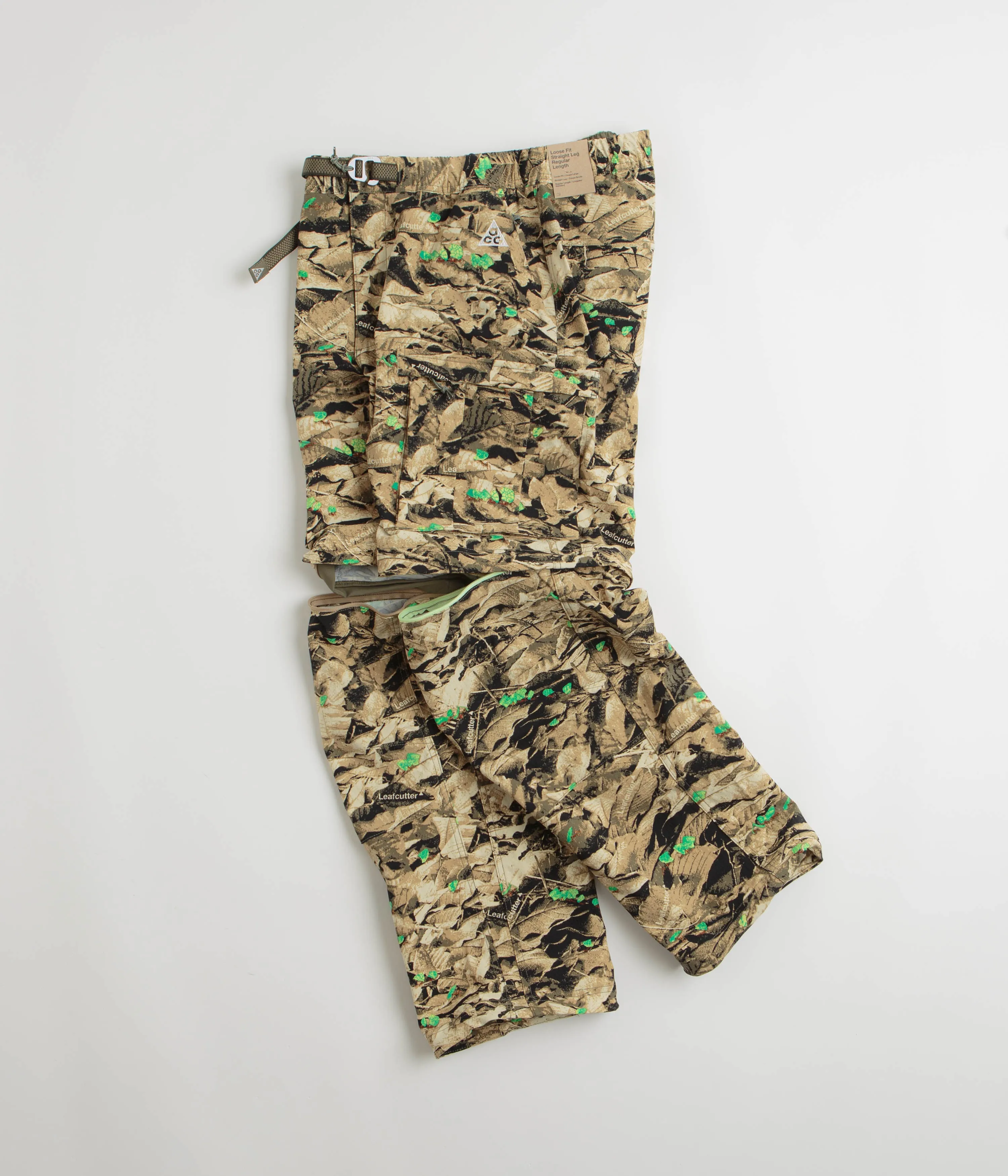 Nike ACG Smith Summit Cargo Pants - Parachute Beige / Sequoia / Summit White