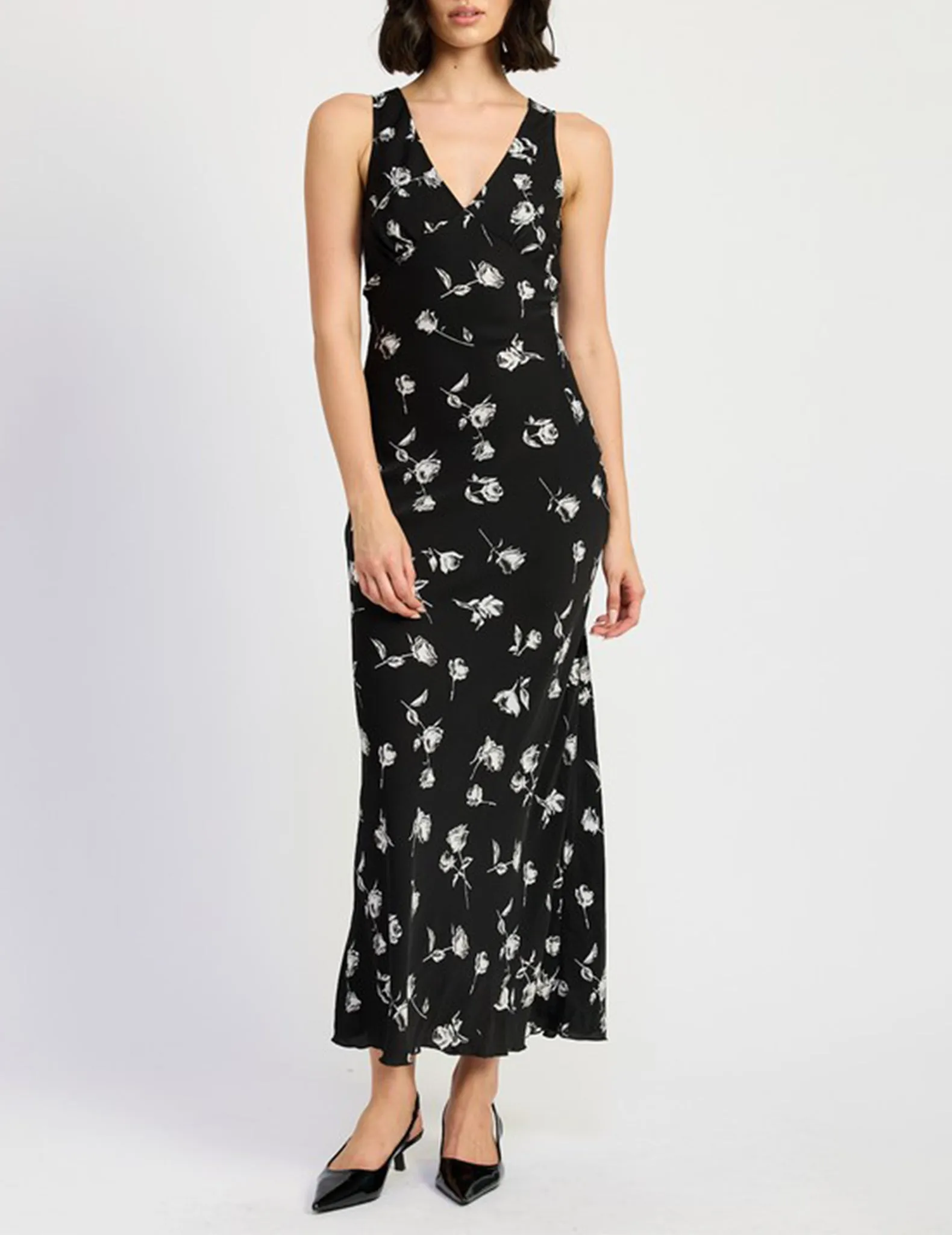 Nikki Black   White Floral Slip Dress