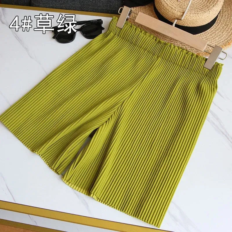 Solid Color Pleated Shorts